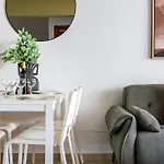 Apartament Odin 1-br & Balcony In