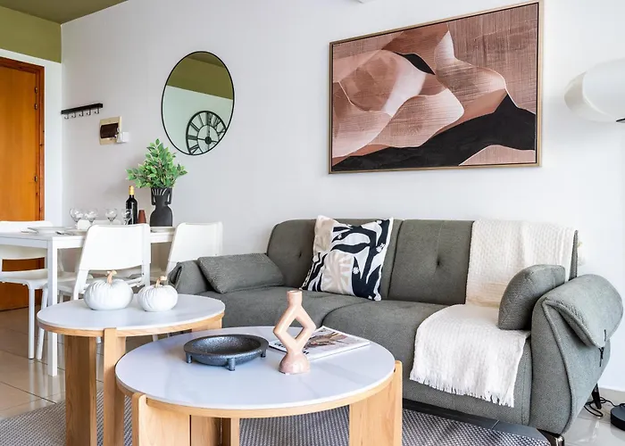 Odin 1-br & Balcony In * 라르나카