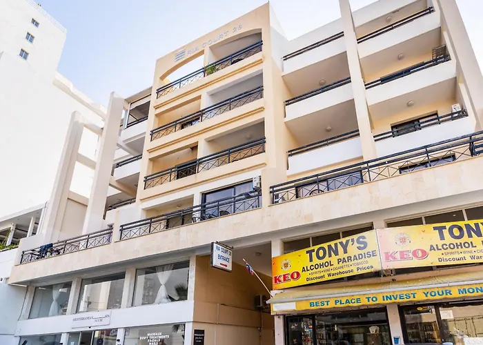 Odin 1-br & Balcony In 아파트 라르나카