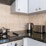公寓 Odin 1-br & Balcony In